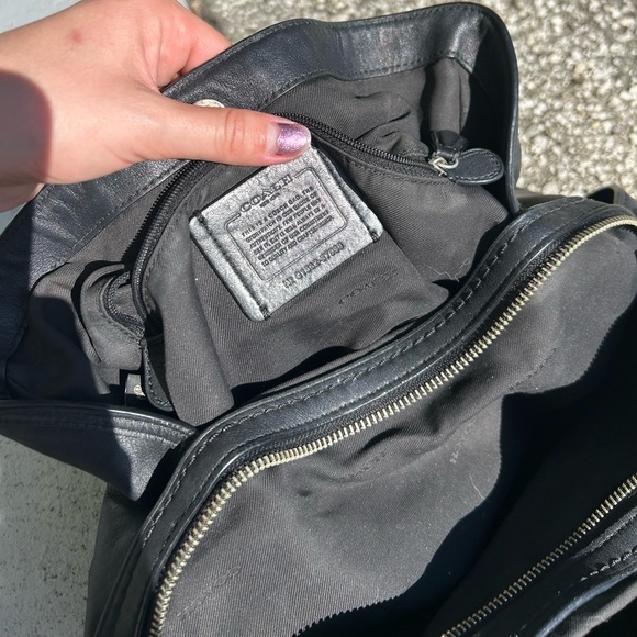 Coach Black Signature Canvas Shoulder Bag - Picture 5 of 6